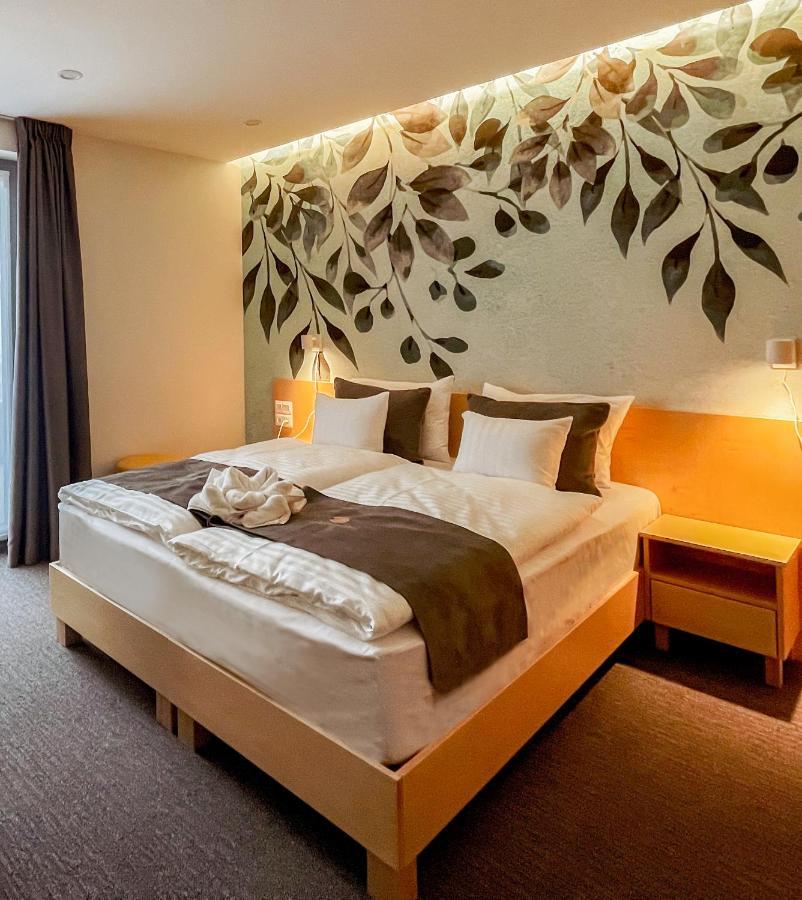 Eleven Business & Sport Hotel Jaszarokszallas Dış mekan fotoğraf