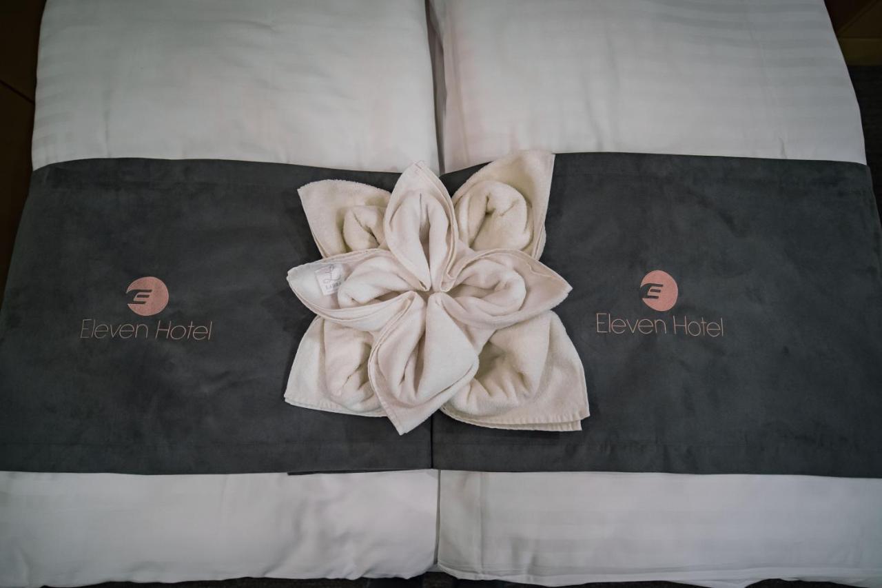 Eleven Business & Sport Hotel Jaszarokszallas Dış mekan fotoğraf