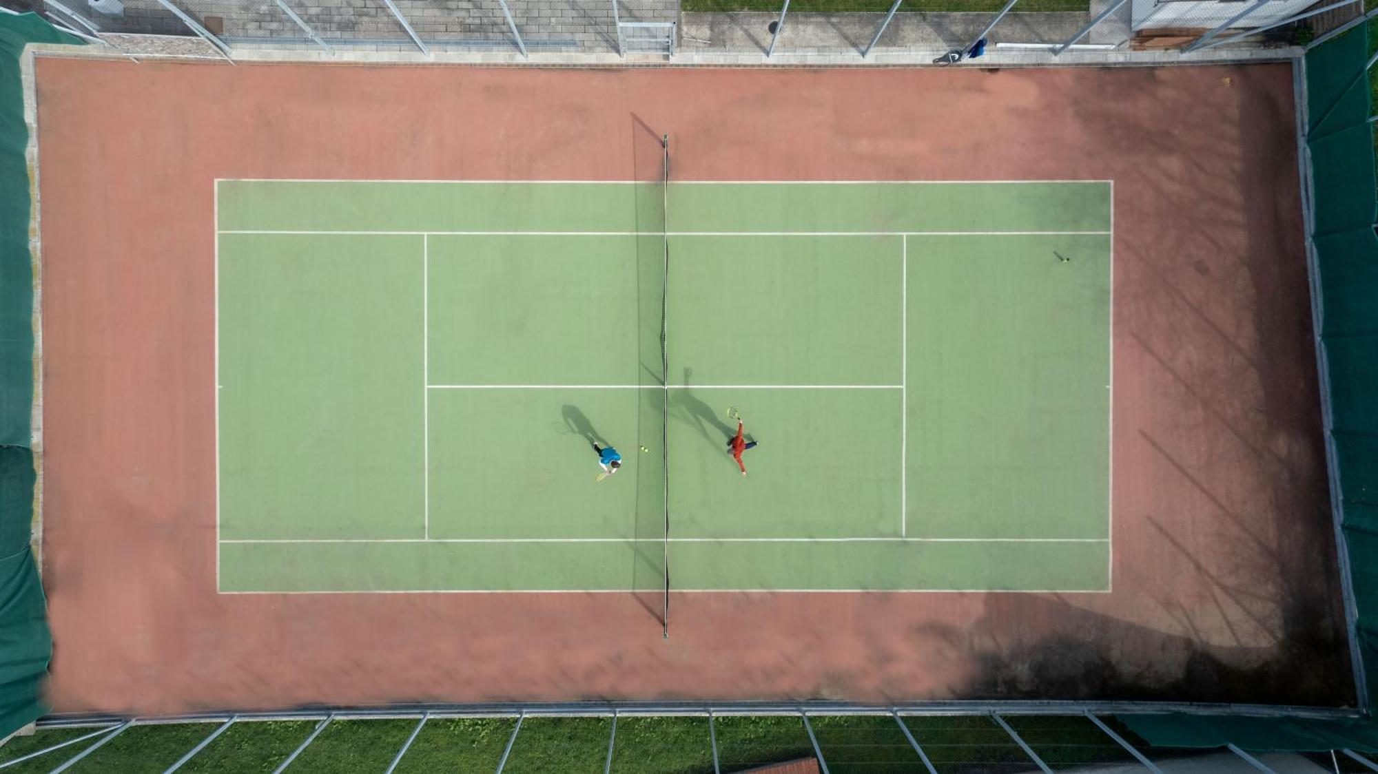 Eleven Business & Sport Hotel Jaszarokszallas Dış mekan fotoğraf